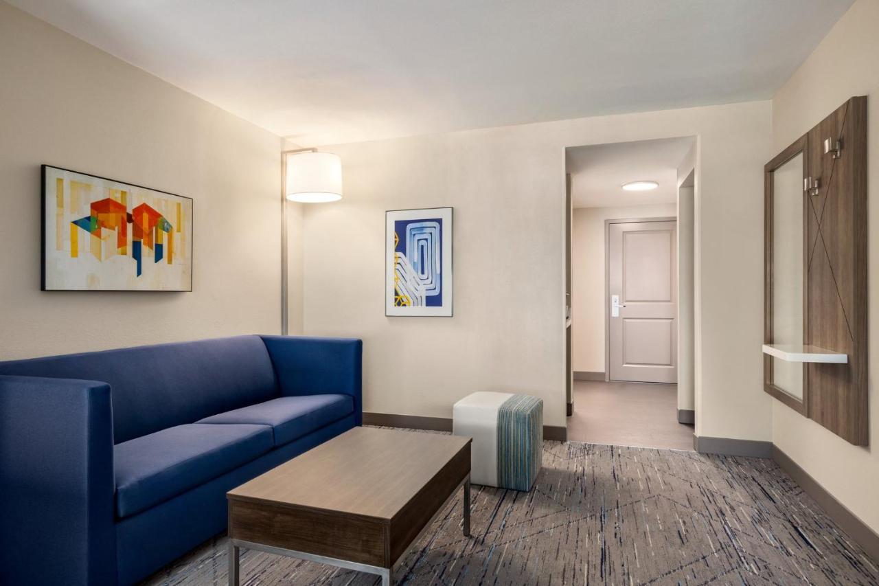 Holiday Inn Express Hotel & Suites Fort Pierce West By Ihg Exterior foto