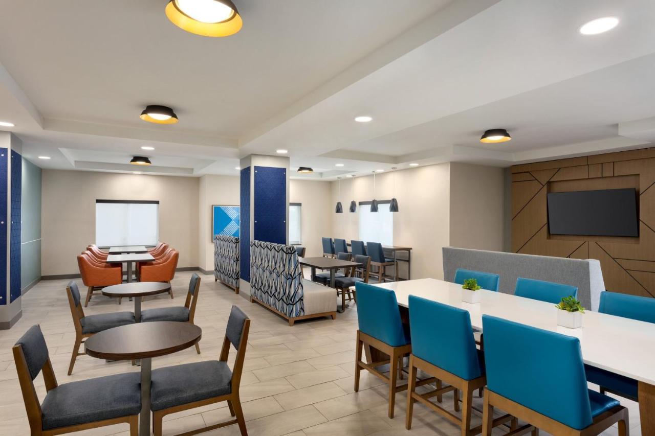 Holiday Inn Express Hotel & Suites Fort Pierce West By Ihg Exterior foto
