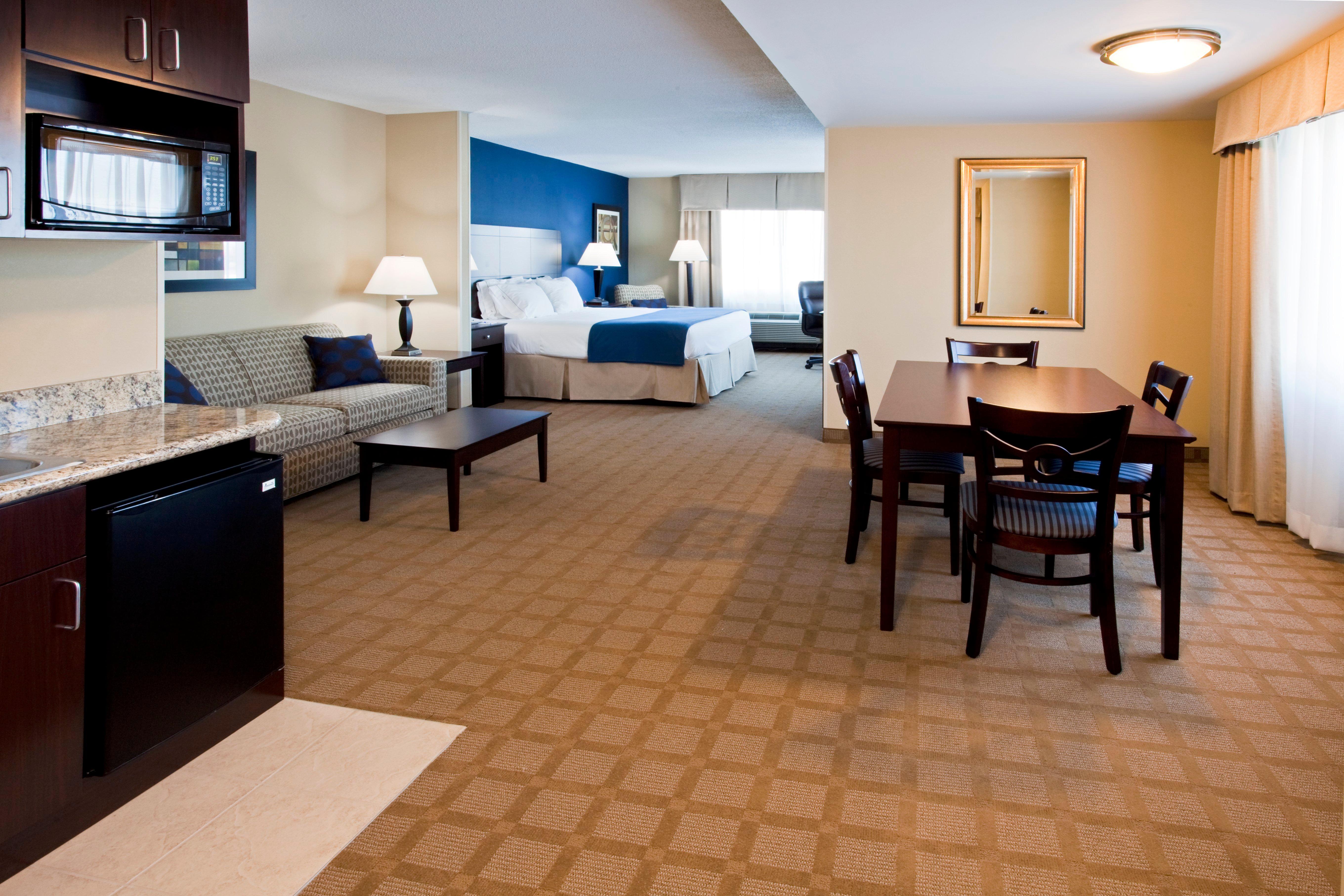 Holiday Inn Express Hotel & Suites Fort Pierce West By Ihg Exterior foto